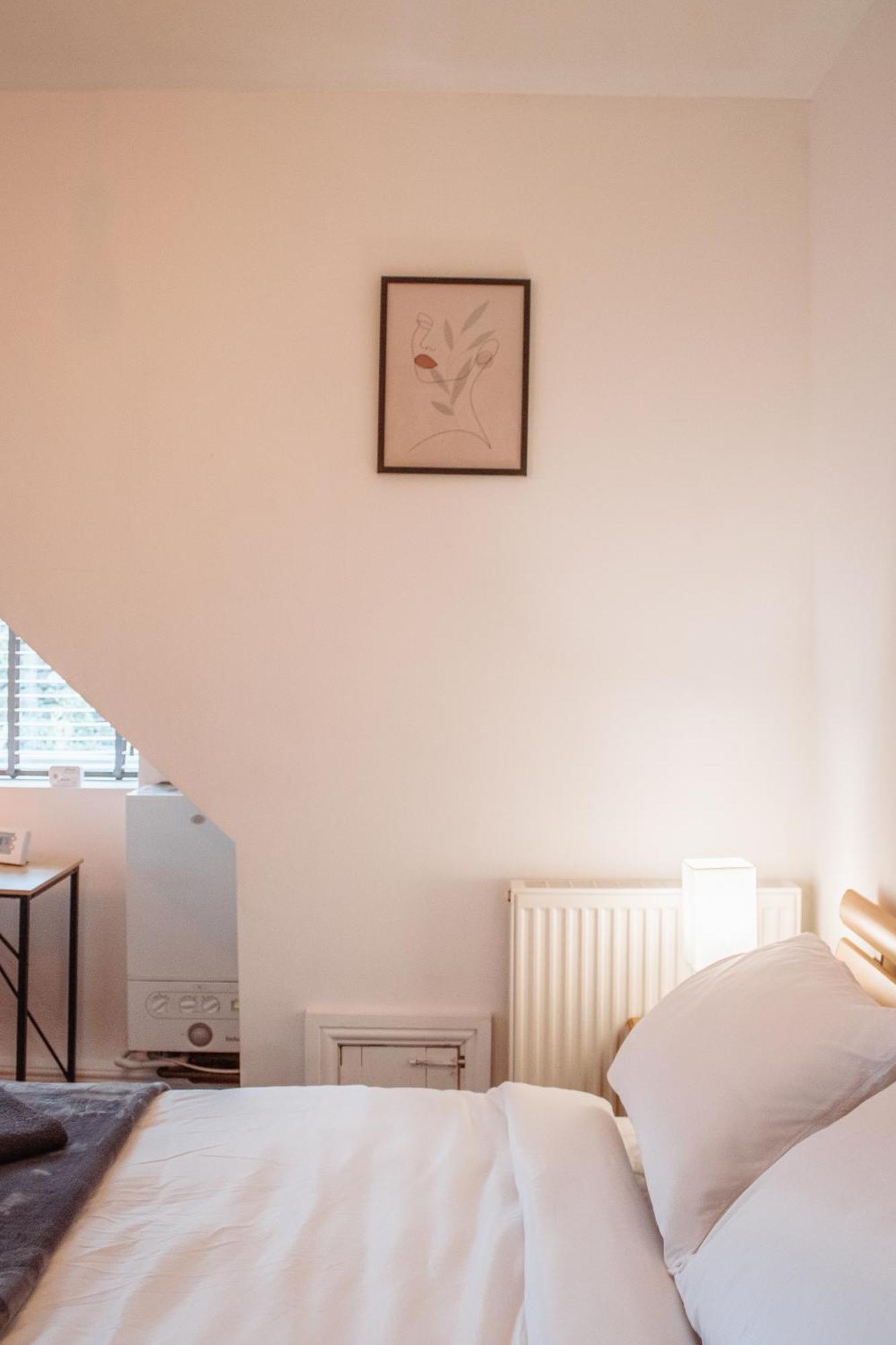 Spacious Flat With Free Parking Apartment Harrogate Exterior photo